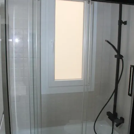 El Faro Leisure Port אסטפונה