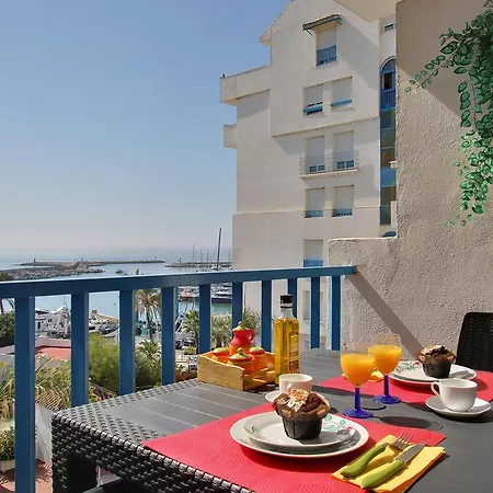 El Faro Leisure Port * 에스테포나